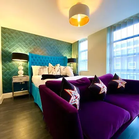 Stunning Apartment Suite - Free Parking & Wifi! Poole Esterno foto